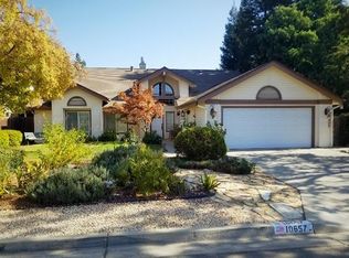 10657 N Coronado Cir, Fresno, CA 93730