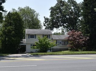 115 Rues Ln, East Brunswick, NJ 08816