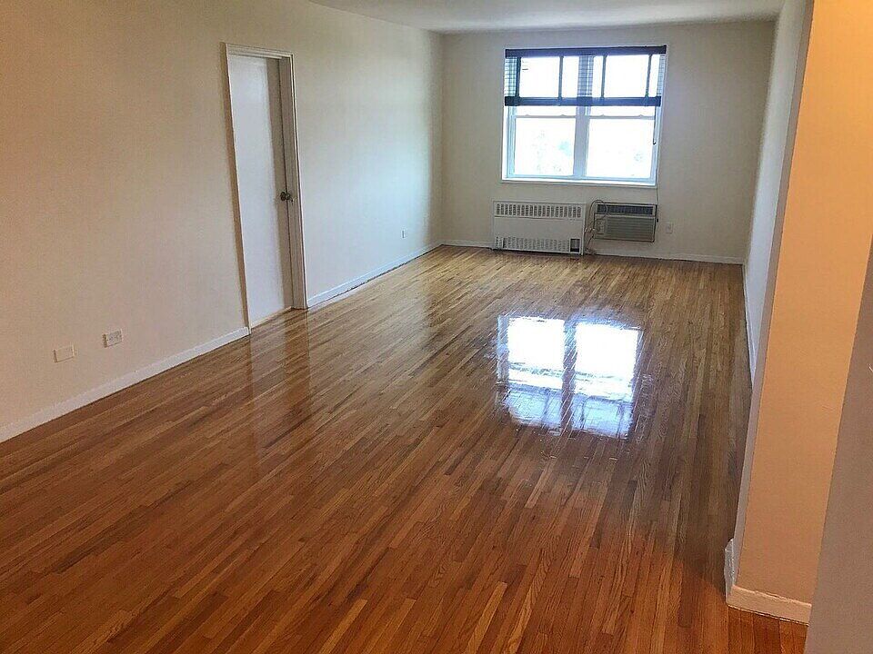 1st image of 1144 Lydig Ave #0