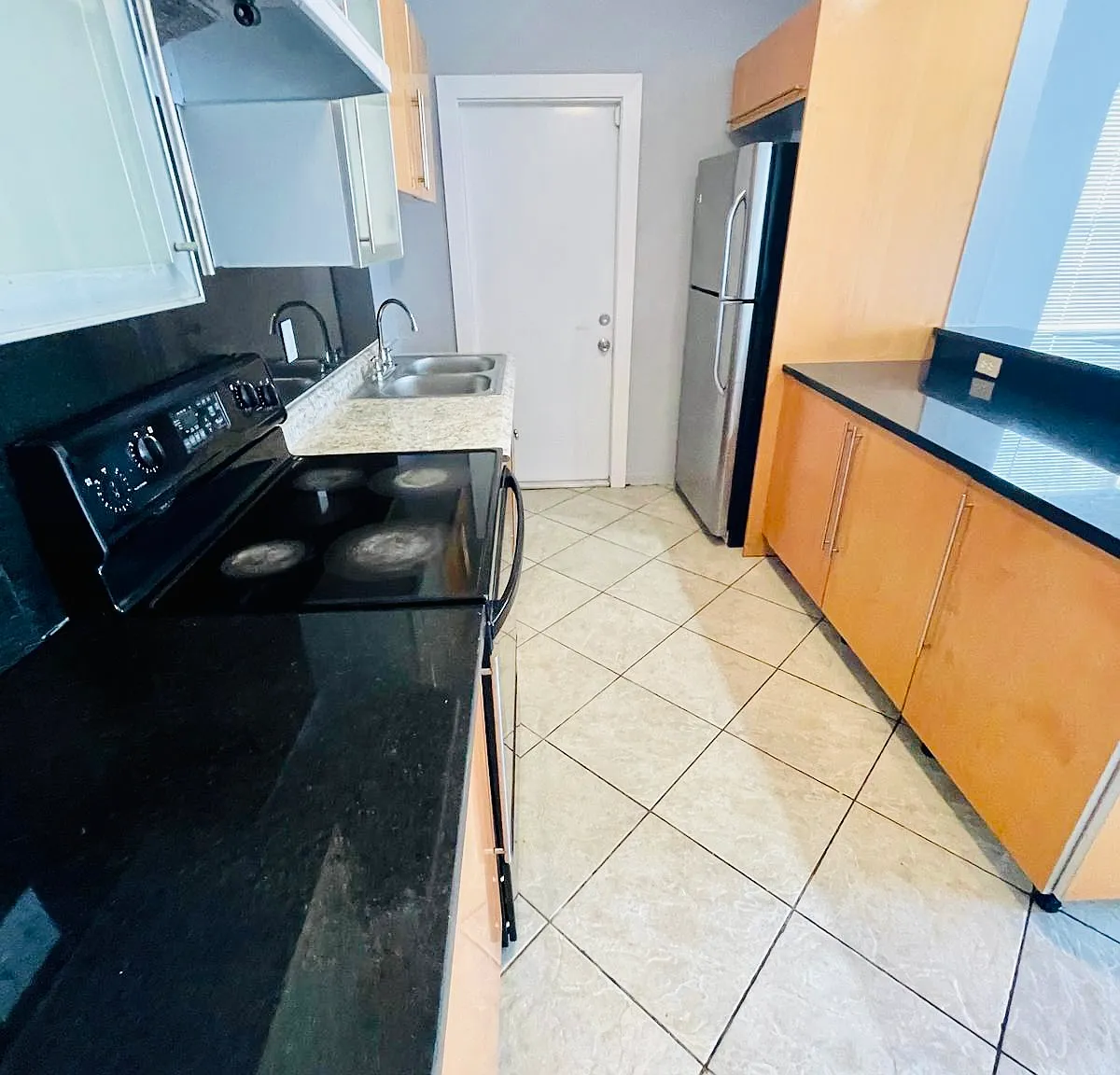 996 Nw 10th St , Hallandale , Fl 33009 - A — Photo 4