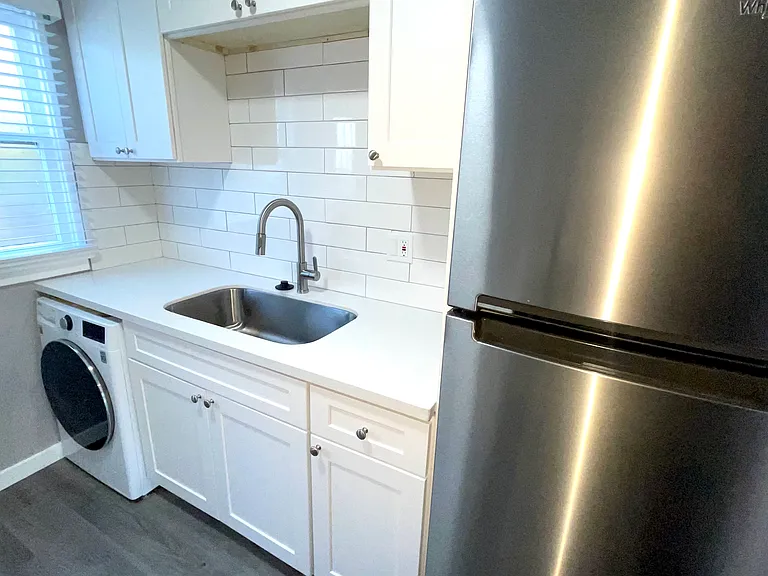 828 Linden Ave #3 — Photo 6