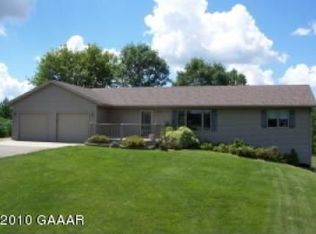 1800 Maple Dr SE, Alexandria, MN 56308