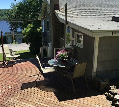 4th image of 32 Lakeside Dr