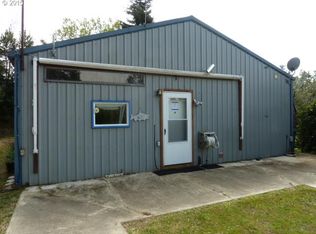 700 N 8th St, Lakeside, OR 97449