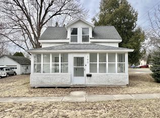 140 N Wakely St, Whitewater, WI 53190
