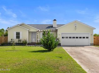 105 Lois Ct, Richlands, NC 28574