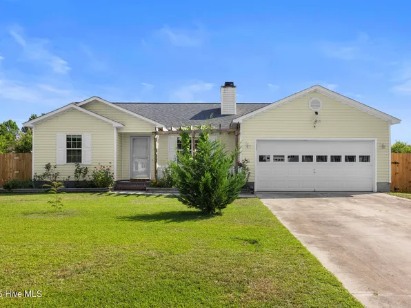 105 Lois Court, Richlands, NC 28574