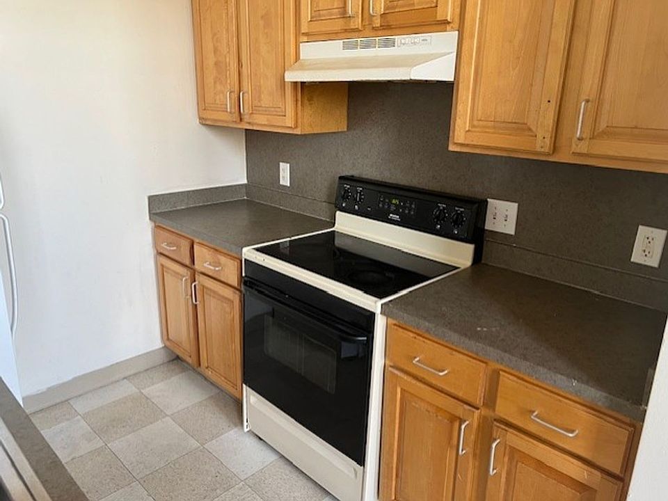 1st image of 1312 Derry St APT 307