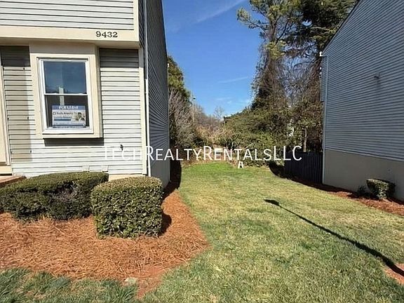2nd image of 9432 Lexington Cir #G-1