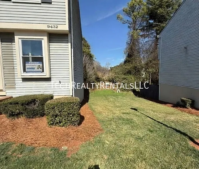 9432 Lexington Cir #G-1 — Photo 2