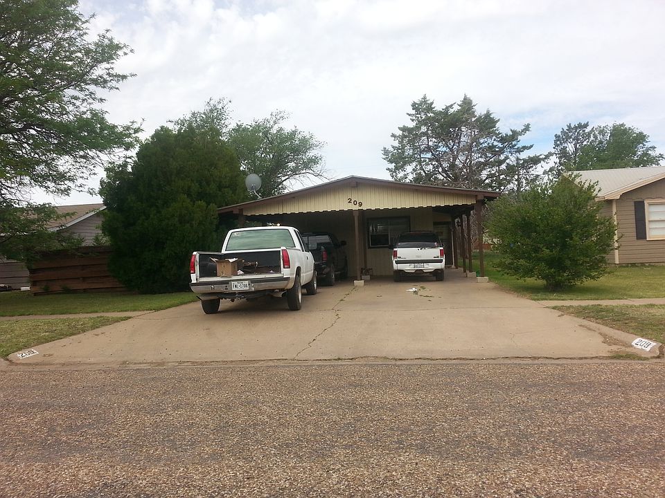 1st image of 209 Juanita St