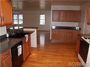 3rd image of 5401 Stone Ln