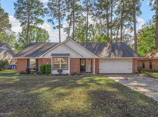 5613 N Heatherstone Dr, Shreveport, LA 71129