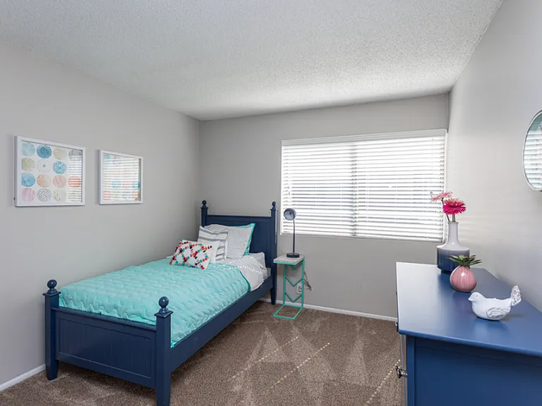 Brighton Place Apartments — Photo 22