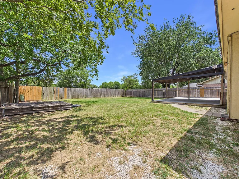 9918 Peachridge Dr — Photo 20