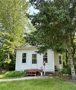 521 5th Ave SW, Cambridge, MN, 55008