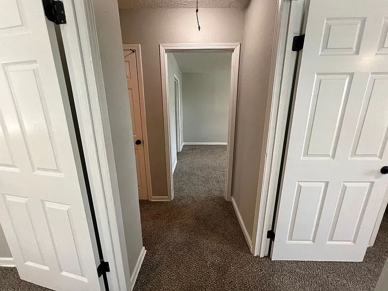 3040 Waynoka Ave — Photo 3