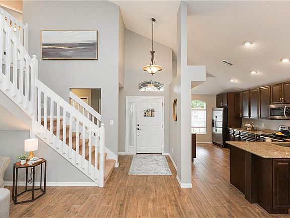 3rd image of 19321 Weedon Ct