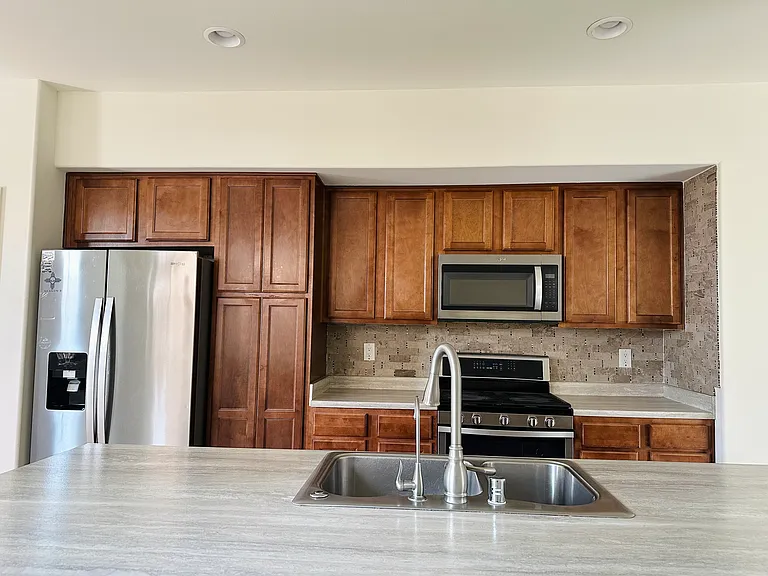 37 Oshara Blvd — Photo 1