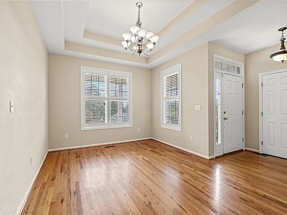 5th image of 102 Brookstone Way