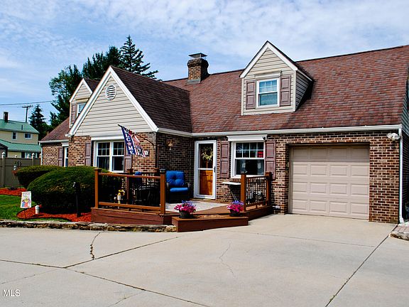 4th image of 408 Bentwood Ave