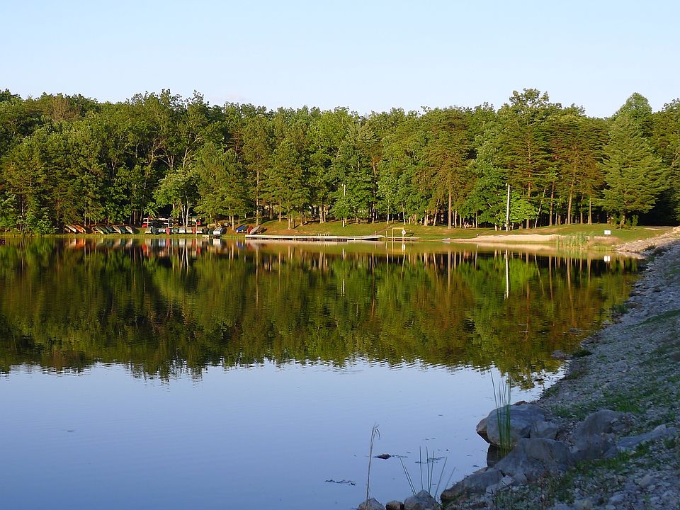 2nd image of 2061 Lakeshore Dr