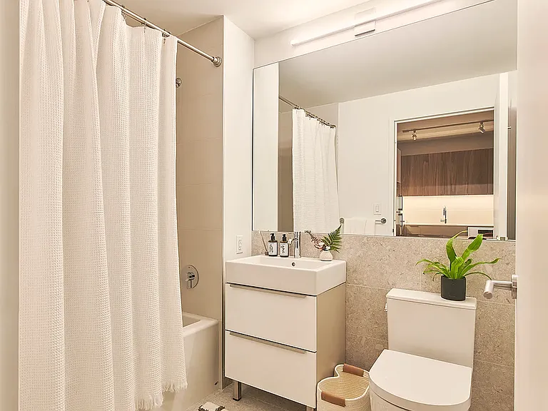 30-77 Vernon Blvd #210S — Photo 4