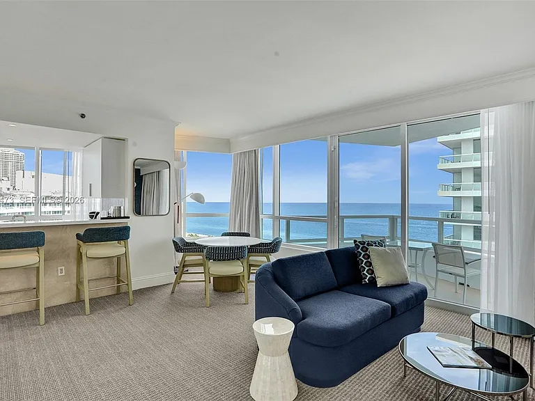 4401 Collins Ave #1503 — Photo 7