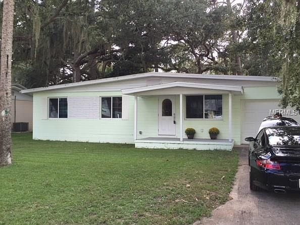 1st image of 300 Palm Dr