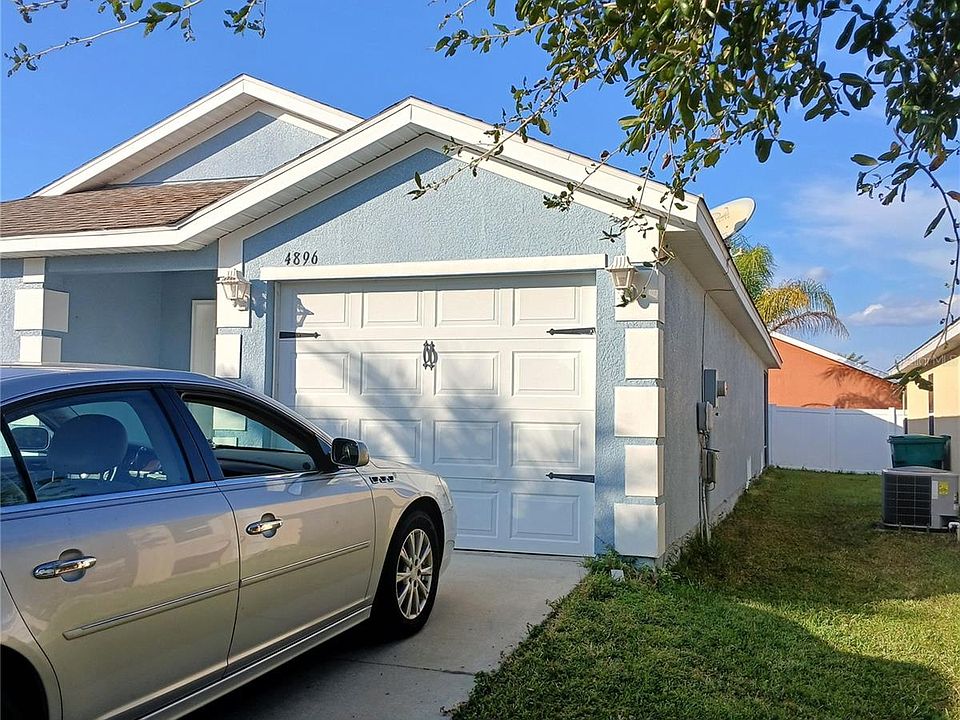 1st image of 4896 NE 123rd Ln