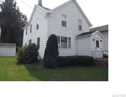 2nd image of 1213 W Henley St