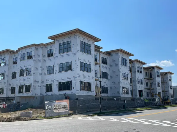 65 Pointe Place #302, Dover, NH 03820