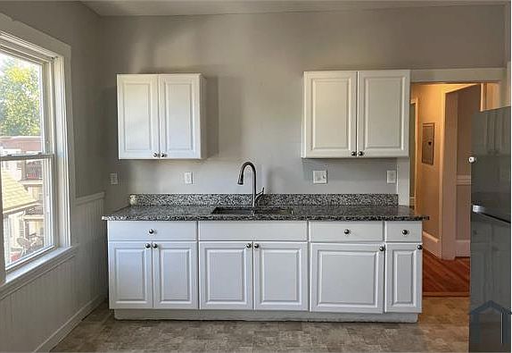 1st image of 20 Corona St #3