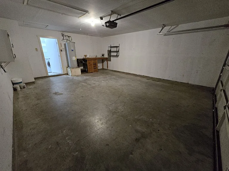 2509 Hollydale Dr — Photo 17