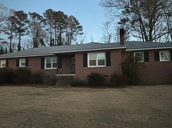 208 Skyland Dr, Clinton, SC 29325