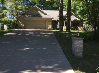 6235 Tielens Rd, Luxemburg, WI 54217