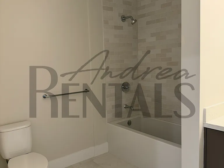 950 Hough Ave #302 — Photo 31