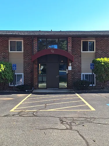 Trafalgar East Apartments Photo 1