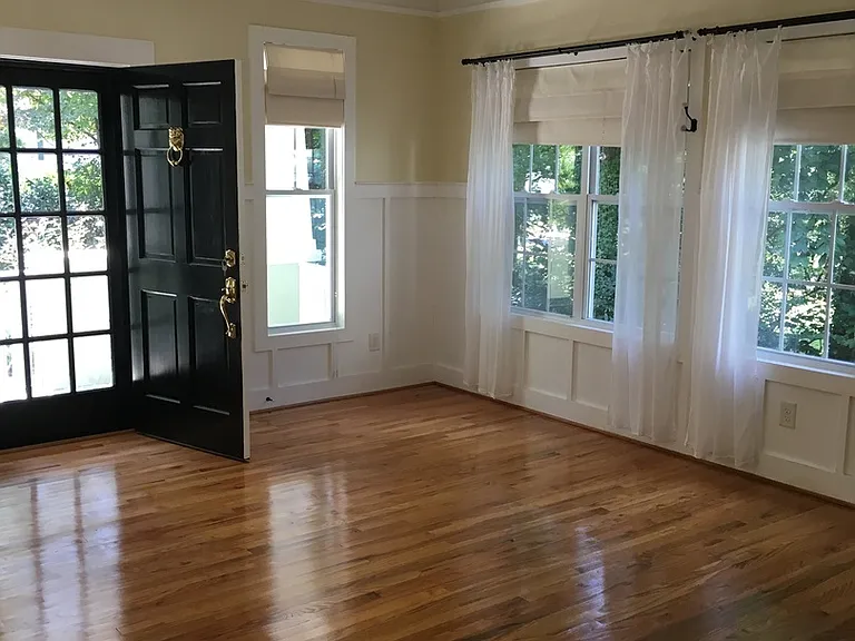 2461 Lyndhurst Ave — Photo 24
