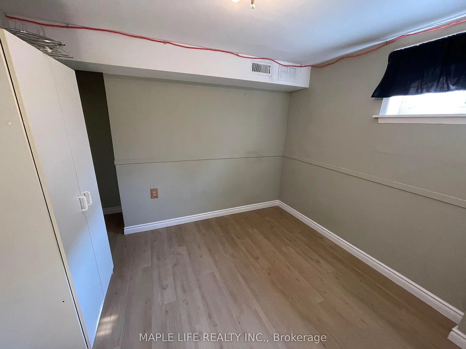 3 bed, $1,900 — Photo 3