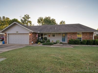 1027 N Miller Dr, Claremore, OK, 74017
