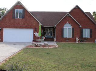1137 N Plantation Dr, Cookeville, TN 38506