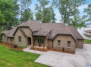 107 Pine Island Ln, Scottsboro, AL 35769