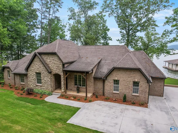 107 Pine Island Ln, Scottsboro, AL 35769