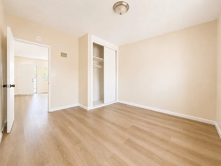 610 Orange Ave #7 — Photo 6