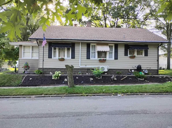 1002 E Calvert St, South Bend, IN 46613