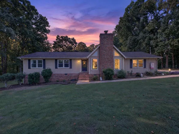 378 Deerfield Dr, Laurens, SC 29360