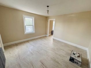 1 Street, Glen Cove, NY 11542