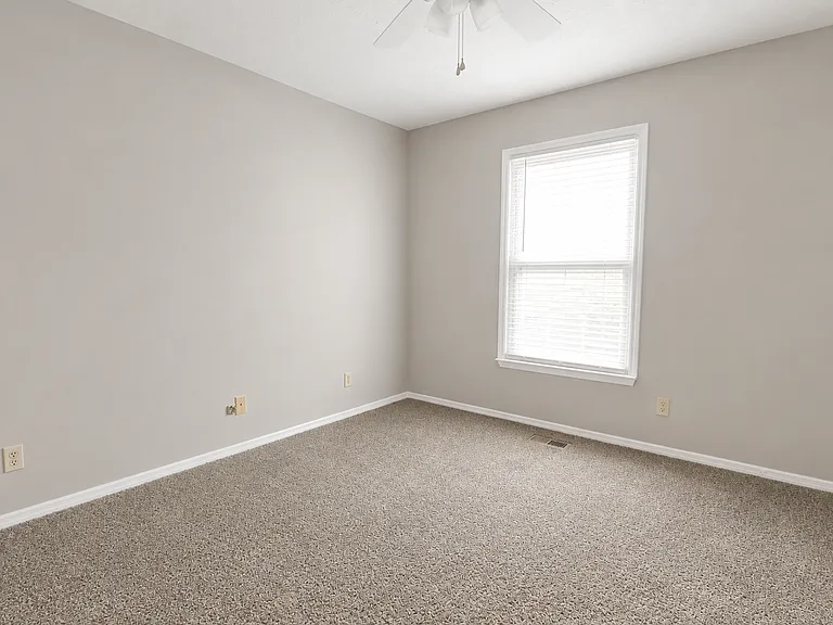 1000 Brown Ave — Photo 15