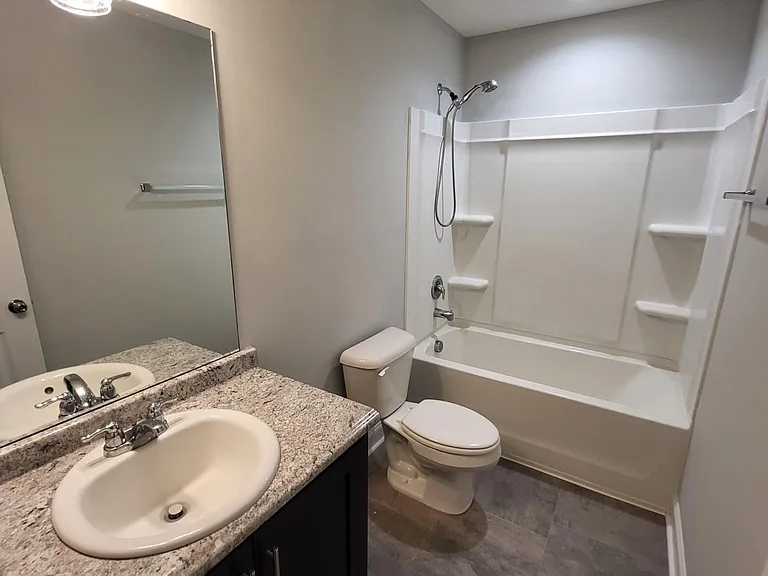 643 Fairview Cir — Photo 11